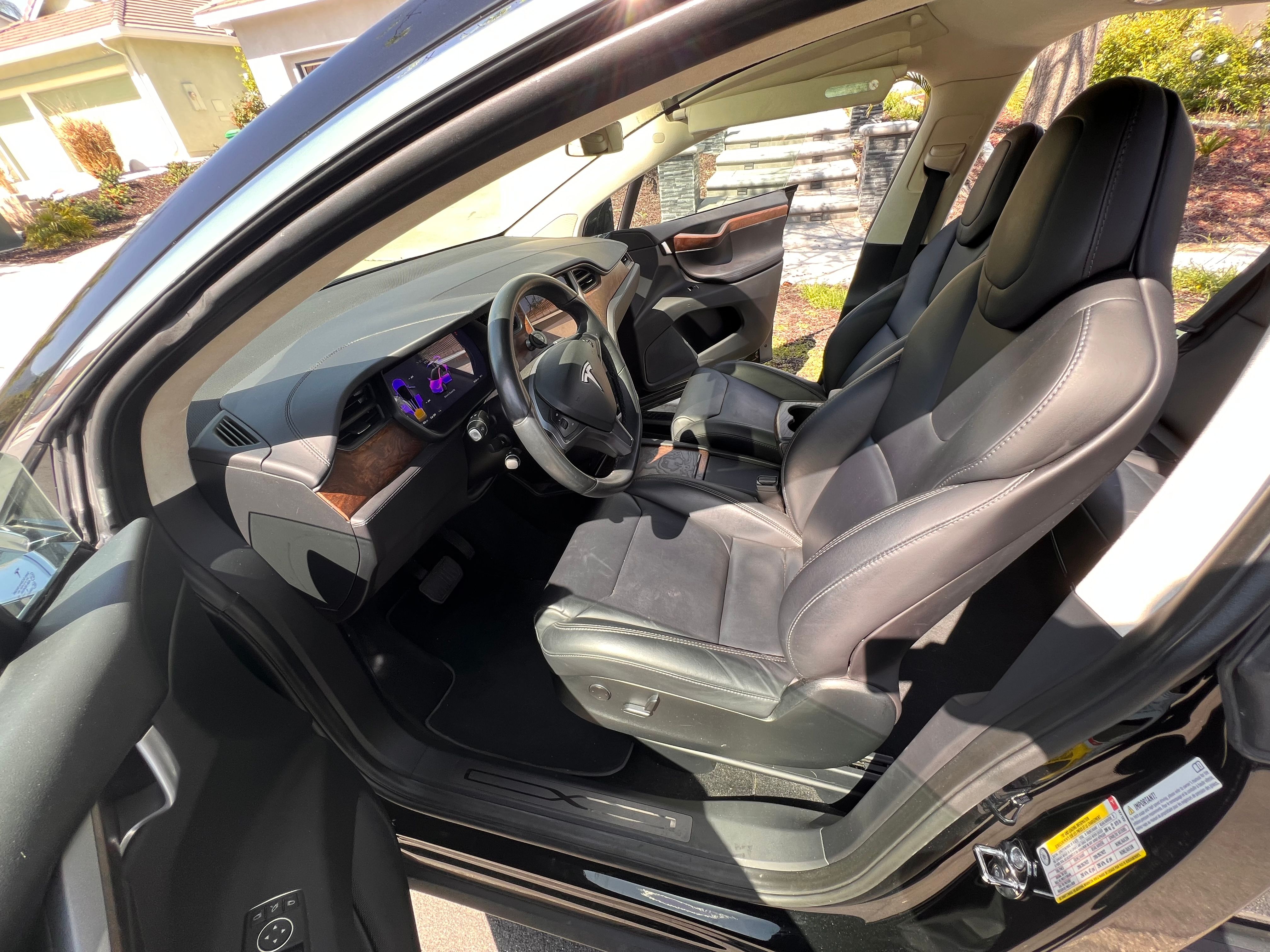 Used 2018 Tesla Model X 75D AWD/4WD image 15