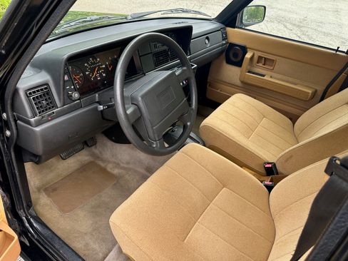 Used 1993 Volvo 240 Sedan RWD image 14