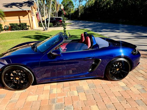 Used 2024 Porsche 718 Boxster GTS image 11