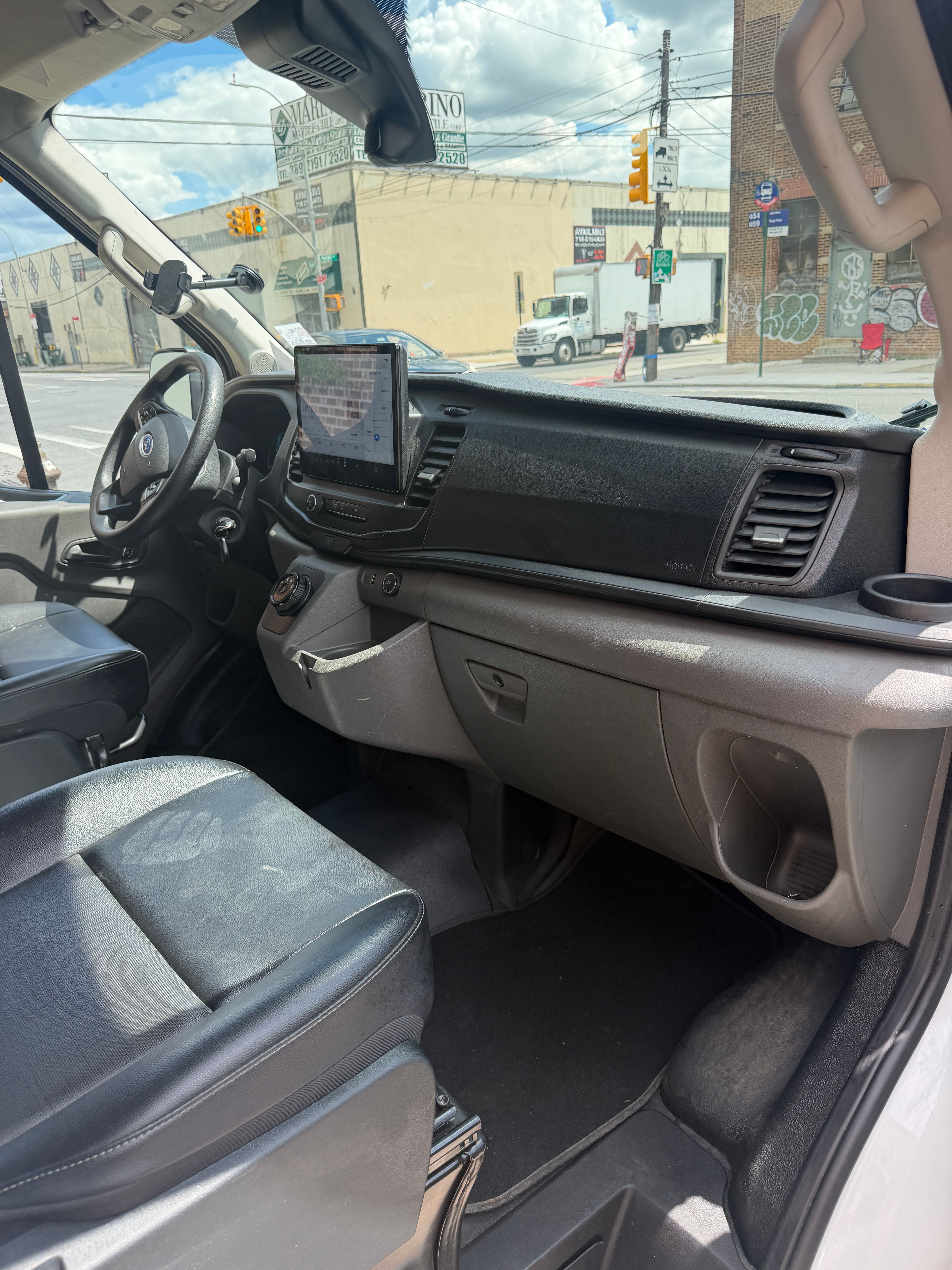 Used 2023 Ford E-Transit Medium Roof RWD image 10