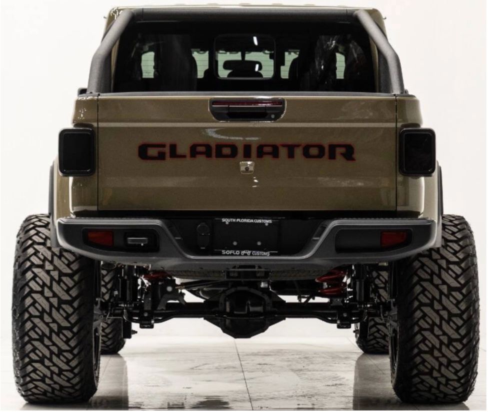 Used 2025 Jeep Gladiator Sport AWD/4WD image 5