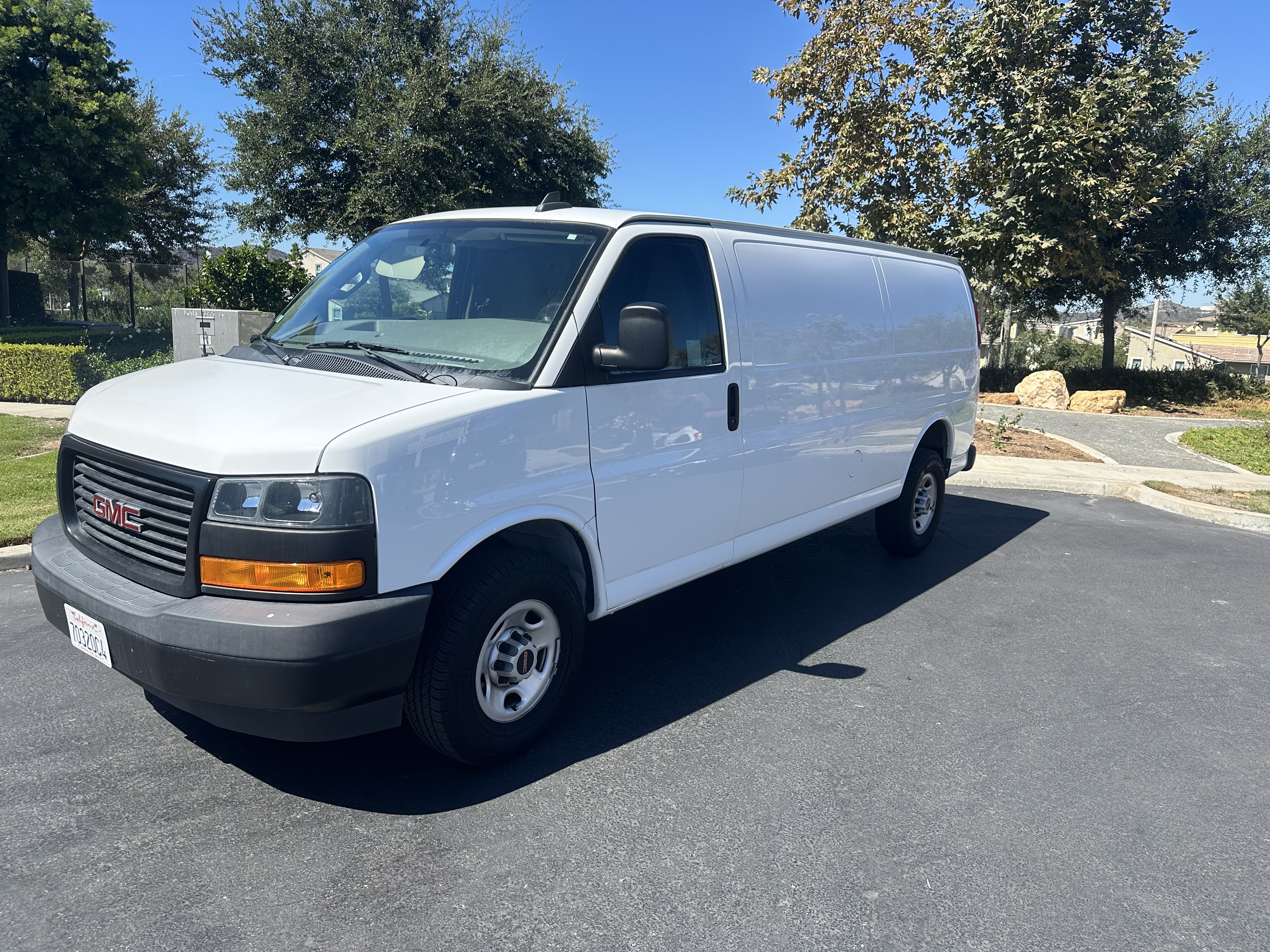 Used 2023 GMC Savana 2500 Extended w/ Driver Convenience Package RWD image 2