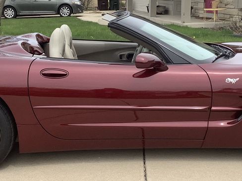 Used 2003 Chevrolet Corvette Convertible 2D w/ Preferred Equipment Group1 image 11