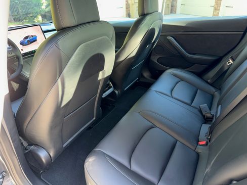 Used 2022 Tesla Model 3 Long Range AWD/4WD image 12