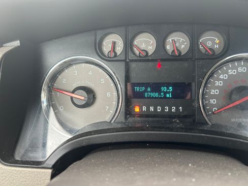 Used 2010 Ford F150 XLT image 10