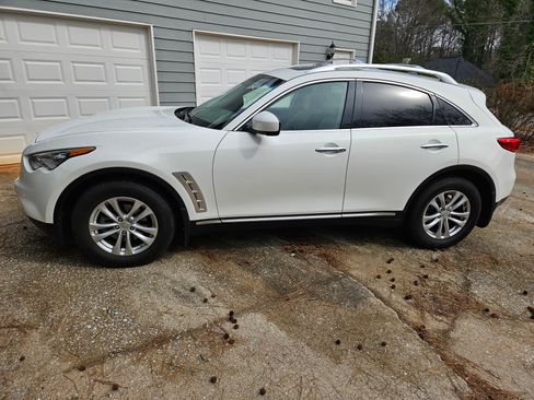 Used 2010 INFINITI FX35 2WD w/ Navigation Pkg image 4