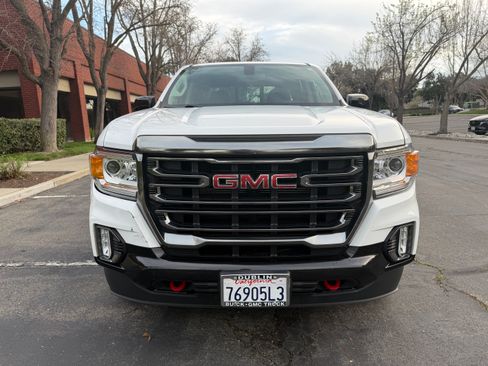 Used 2022 GMC Canyon AT4 w/ Trailering Package image 8