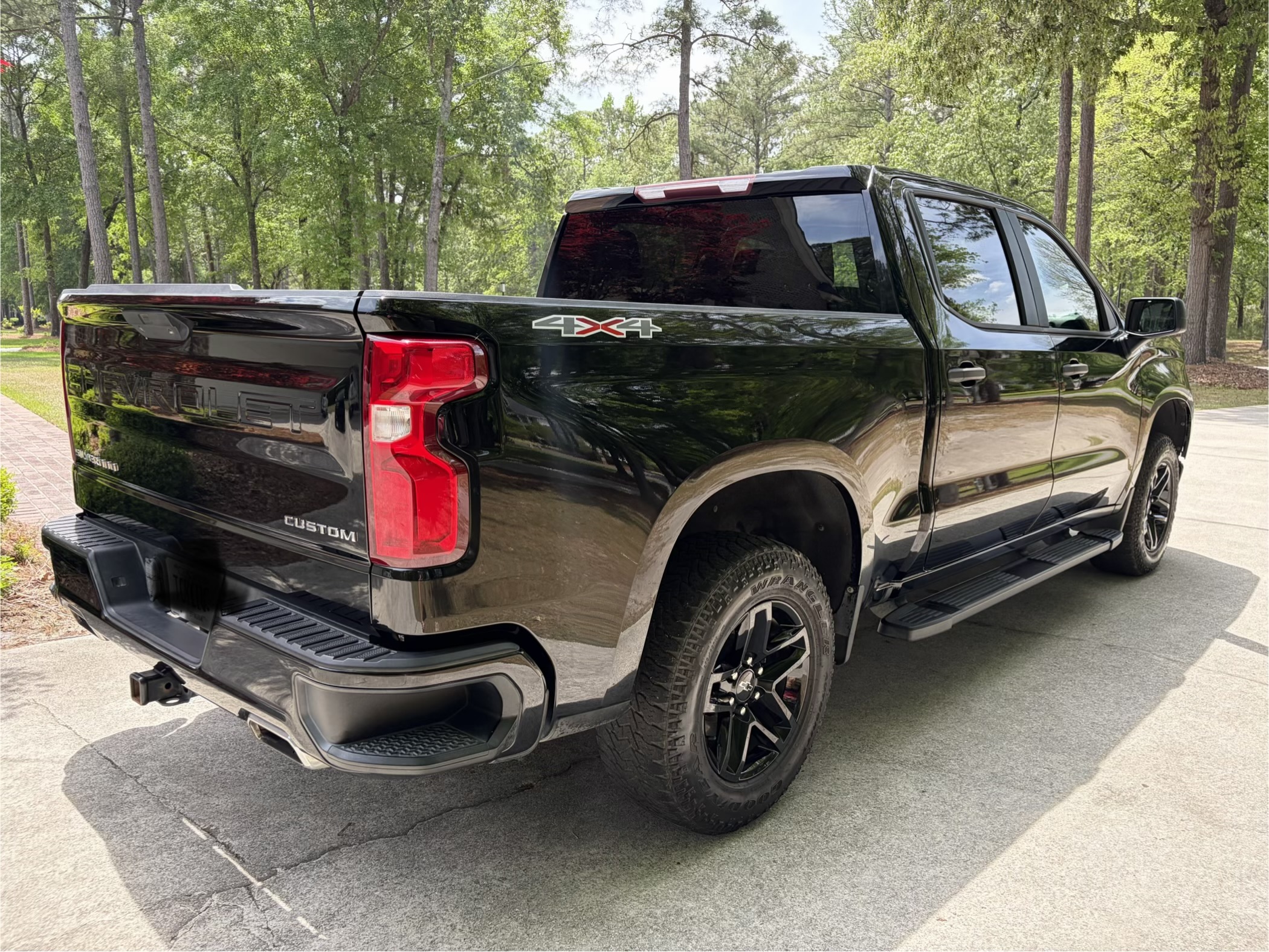 Used 2020 Chevrolet Silverado 1500 Custom w/ Custom Value Package AWD/4WD image 21
