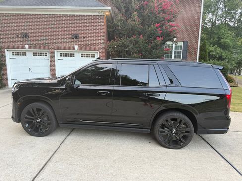 Used 2021 Cadillac Escalade Sport Platinum RWD image 9