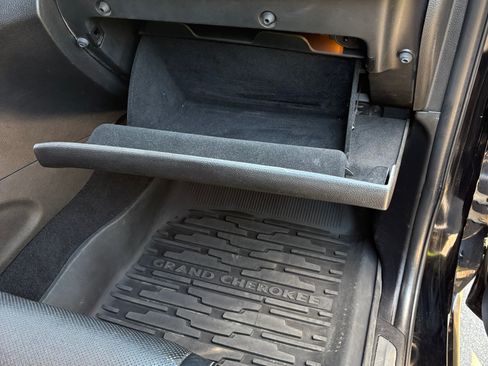 Used 2021 Jeep Grand Cherokee Limited w/ Quick Order Package 28K 80th image 24