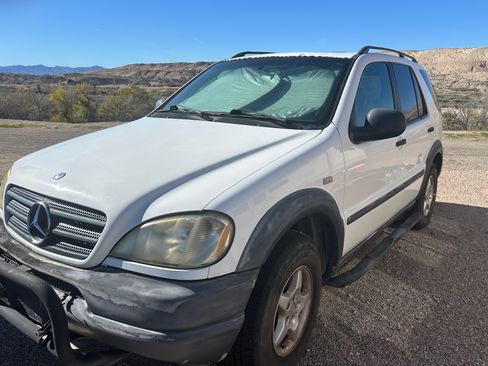 Used 1998 Mercedes-Benz ML 320 4MATIC image 2