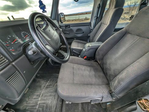 Used 2003 Jeep Wrangler X image 12