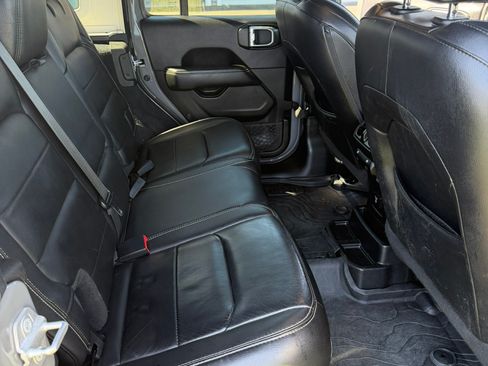 Used 2019 Jeep Wrangler Unlimited Sahara w/ Quick Order Package 24M Moab image 11