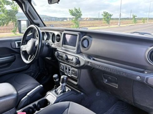 Used 2018 Jeep Wrangler Sport AWD/4WD image 6