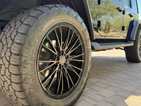 Used 2024 Jeep Wrangler High Altitude AWD/4WD image 4