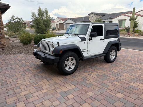 Used 2012 Jeep Wrangler Sport AWD/4WD image 2
