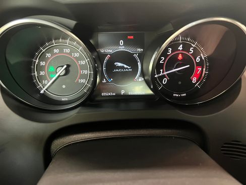 Used 2017 Jaguar F-TYPE Coupe image 11