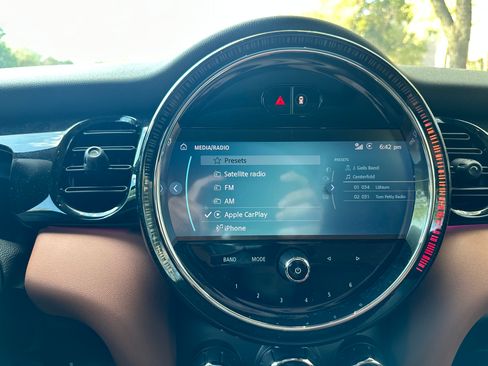 Used 2024 MINI Cooper S w/ Signature Upholstery Package image 17