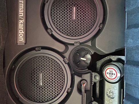 Used 2014 Dodge Challenger R/T Plus image 10