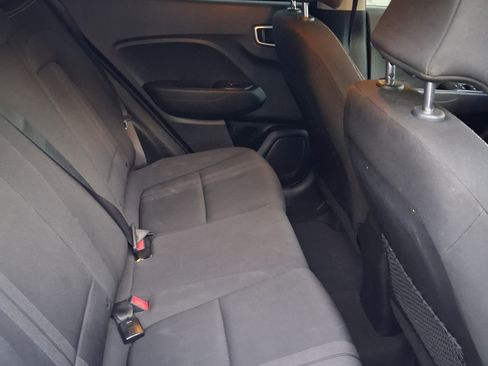 Used 2020 Hyundai Venue SEL w/ Convenience Package image 5