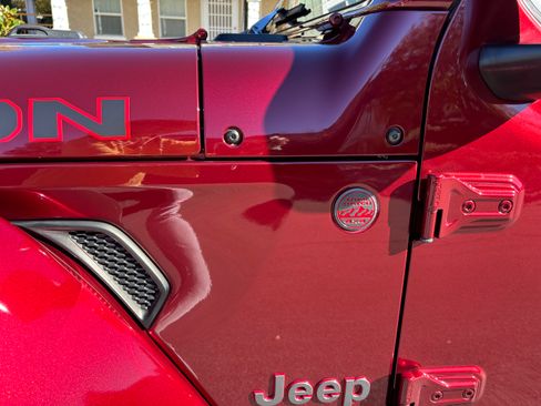 Used 2021 Jeep Wrangler Unlimited Rubicon AWD/4WD image 10