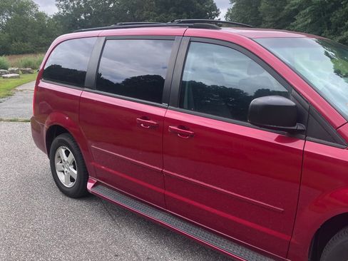 Used 2009 Dodge Grand Caravan SE FWD image 8