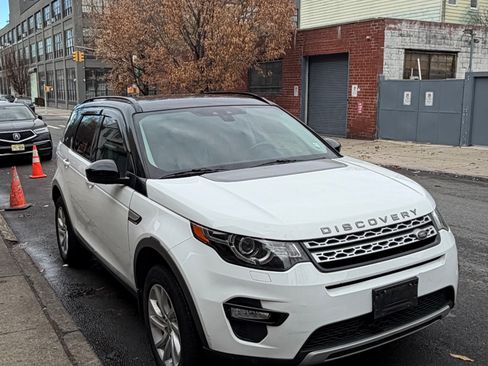 Used 2016 Land Rover Discovery Sport HSE image 6