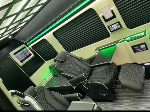 Used 2020 Mercedes-Benz Sprinter 3500 image 16