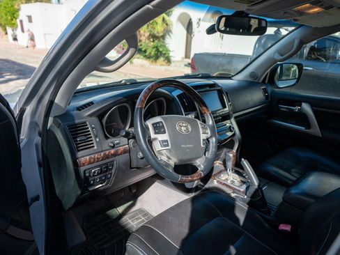 Used 2013 Toyota Land Cruiser AWD/4WD image 17