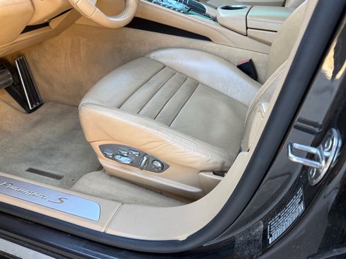 Used 2010 Porsche Panamera S image 12