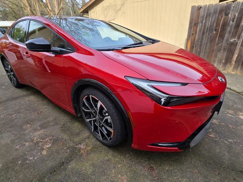 Used 2024 Toyota Prius Prime image 2