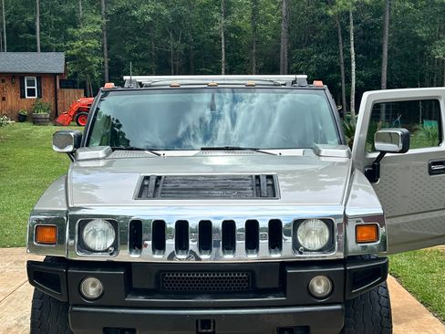 Used 2003 HUMMER H2 Luxury w/ Preferred Equipment Group image 2