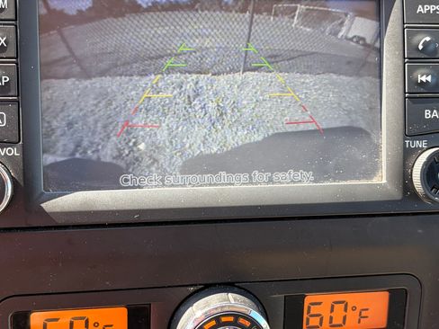 Used 2015 Nissan Frontier SL AWD/4WD image 19