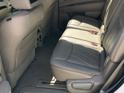 Used 2013 INFINITI JX35 35 Sport Utility 4D w/ Premium Pkg image 20