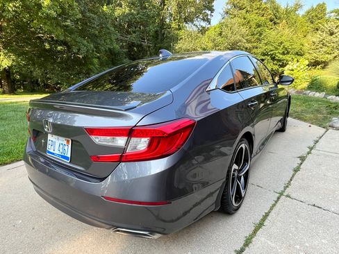Used 2018 Honda Accord Sport image 4