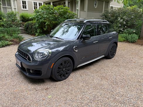 Used 2020 MINI Cooper Countryman S w/ Storage Package AWD/4WD image 2