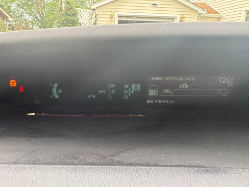 Used 2014 Toyota Prius Three image 22