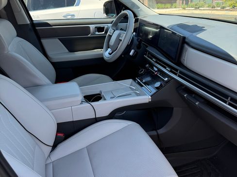 Used 2024 Hyundai Santa Fe SEL image 5