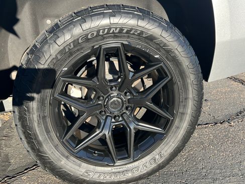 Used 2020 Chevrolet Tahoe Premier image 17