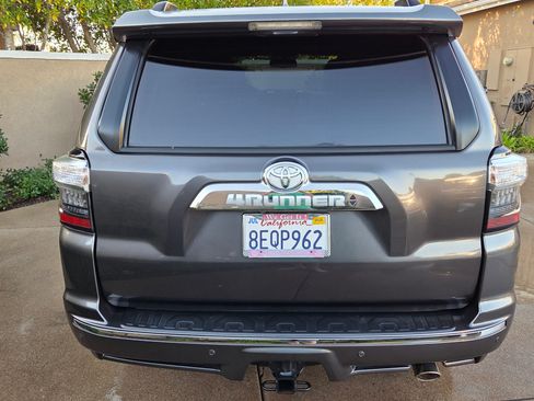 Used 2018 Toyota 4Runner Limited image 5