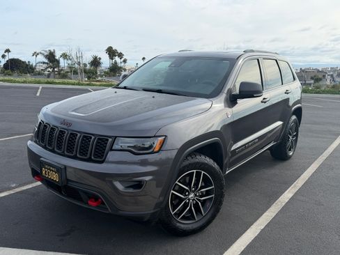 Used 2017 Jeep Grand Cherokee Trailhawk w/ Trailhawk Luxury Group AWD/4WD image 1