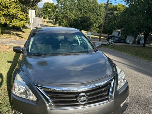 Used 2015 Nissan Altima 2.5 S w/ Power Driver Seat Package FWD image 12