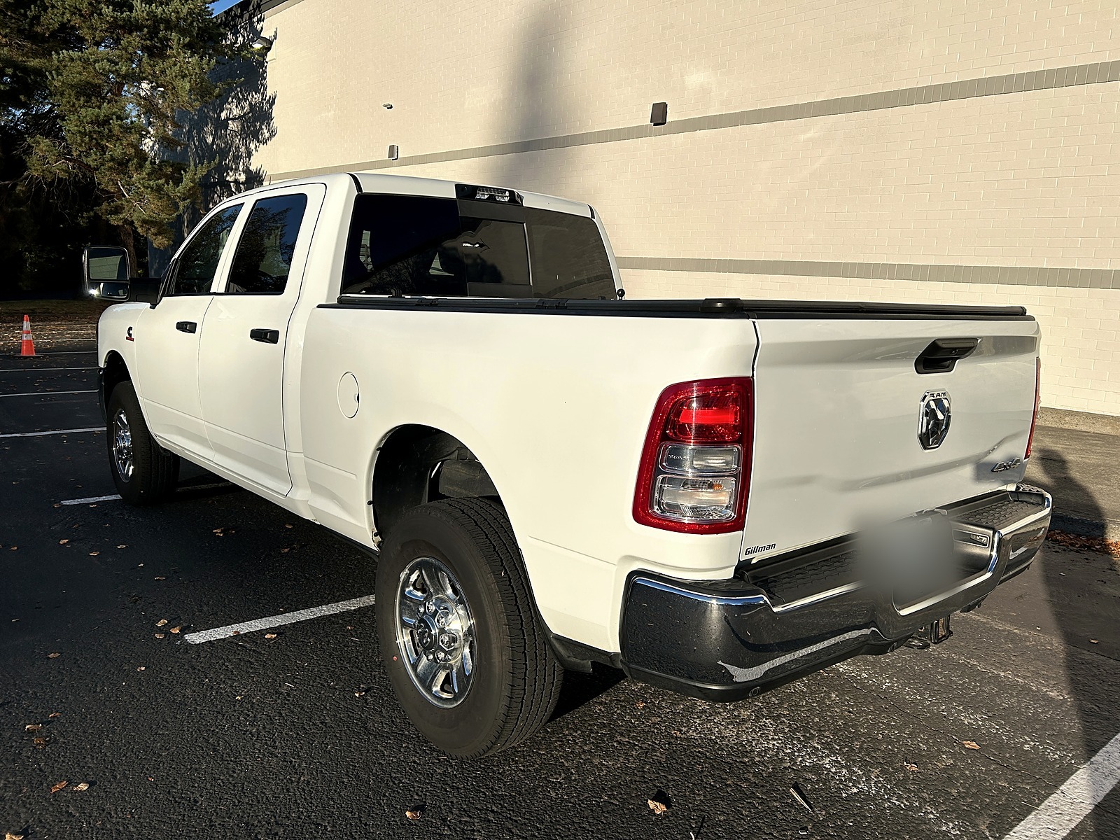 Used 2024 RAM 2500 Tradesman w/ Chrome Appearance Group AWD/4WD image 6