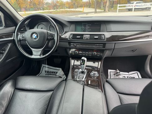 Used 2011 BMW 550i xDrive 550i xDrive Sedan 4D image 9