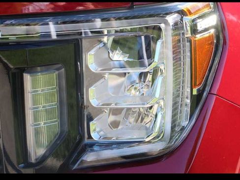 Used 2020 GMC Sierra 2500 AT4 w/ AT4 Premium Package image 12