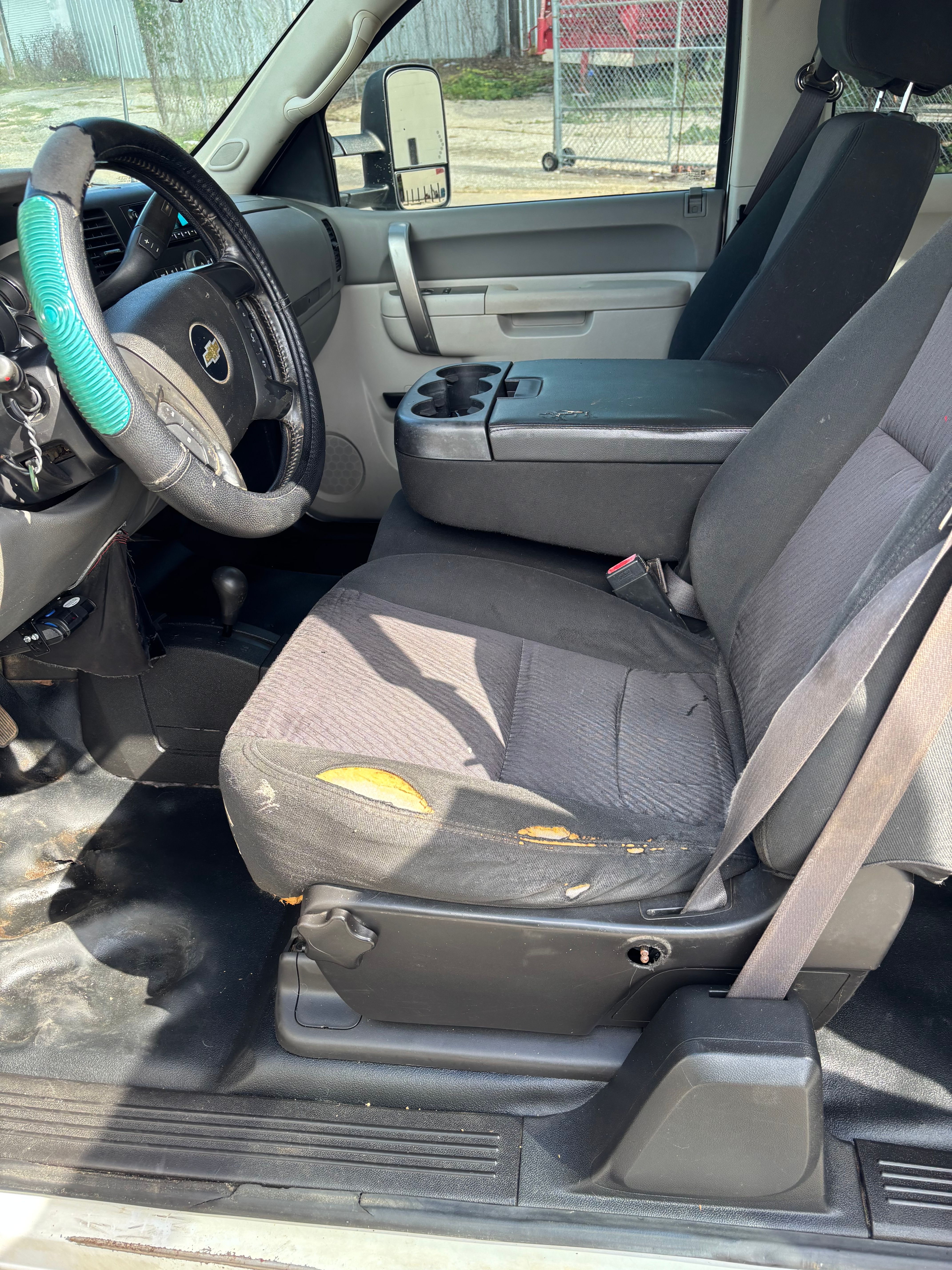 Used 2011 Chevrolet Silverado 2500 W/T AWD/4WD image 4
