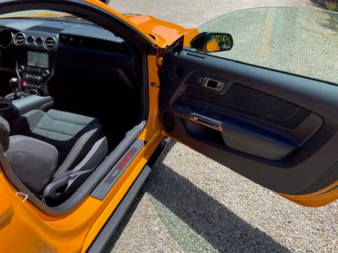 Used 2018 Ford Mustang Shelby GT350 w/ Electronics Package image 6