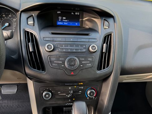 Used 2017 Ford Focus SE image 11