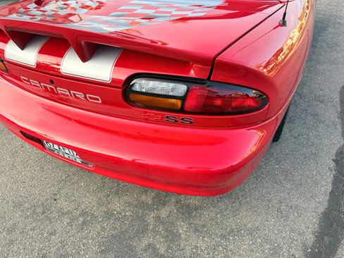 Used 2002 Chevrolet Camaro Z28 w/ SS Performance/Appearance Pkg image 10