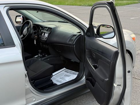 Used 2015 Mitsubishi Outlander Sport ES AWD/4WD image 9